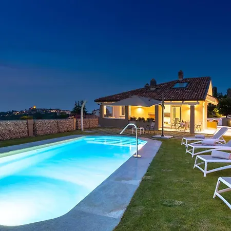 Villa Tramonto Albese 4, Emma *