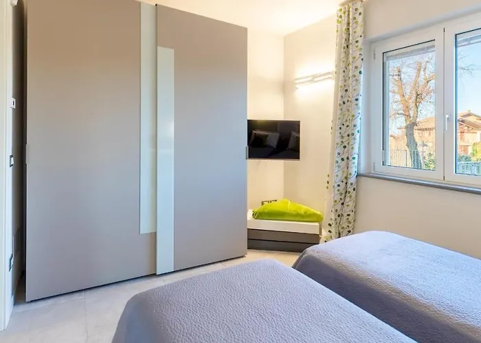 Tramonto Albese 4, Emma Montelupo Albese